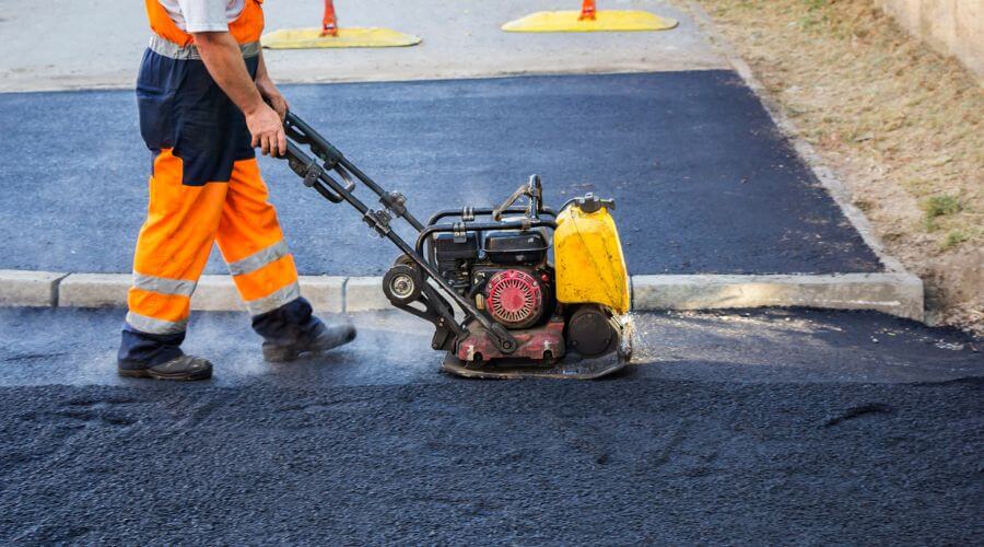 Professional gutter cleaning in Cool, CA